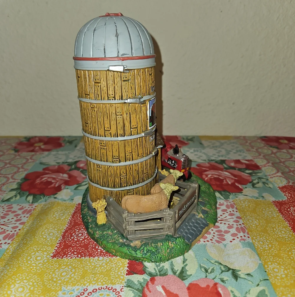 Lemax Davis & Sons Farms Table Accent Village Accessory Collection